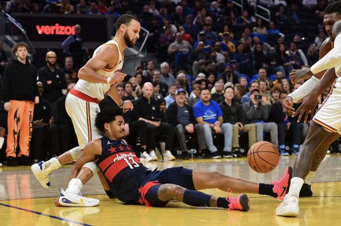 开云体育官网-关于火箭巨星奇才发挥联手击败篮网防守稳固的信息