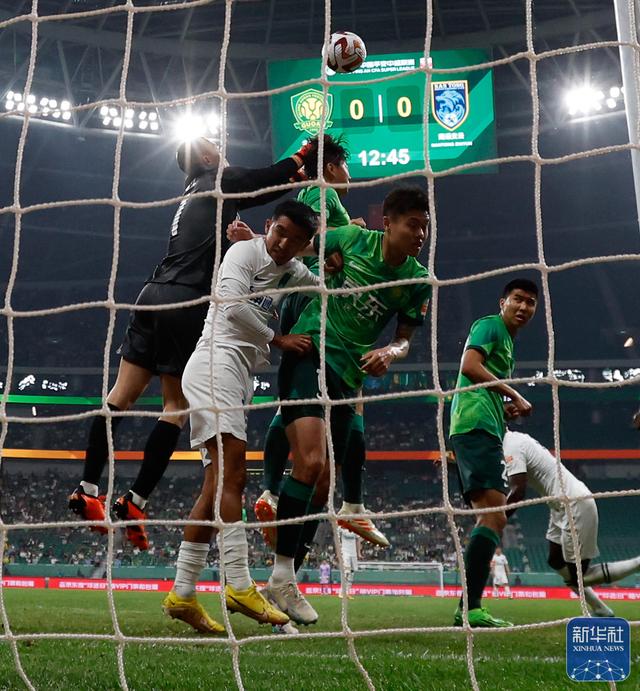 开云体育官方网站-国安队球员在比赛中表现出色，获得关键胜利