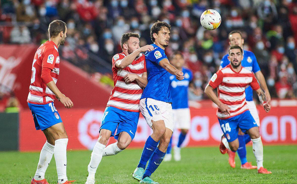 关于摩纳哥客场小胜雷恩，取得三连胜的信息