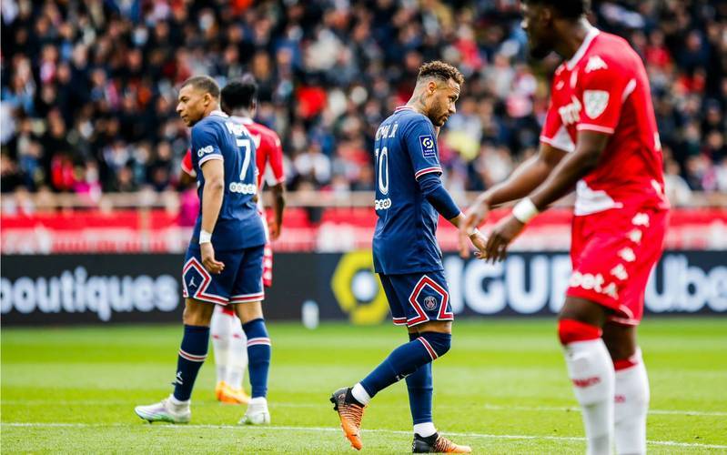 里尔客场击败亚眠，赢得关键胜利