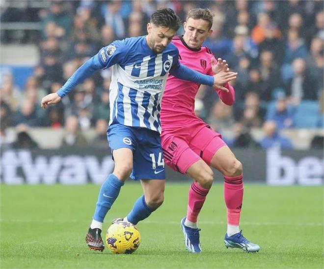 包含阿贾克斯连胜收官赛季，力争夺冠夺冠的词条