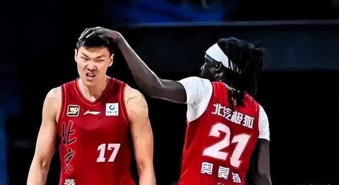 CBA比赛中出现疑似判罚失误