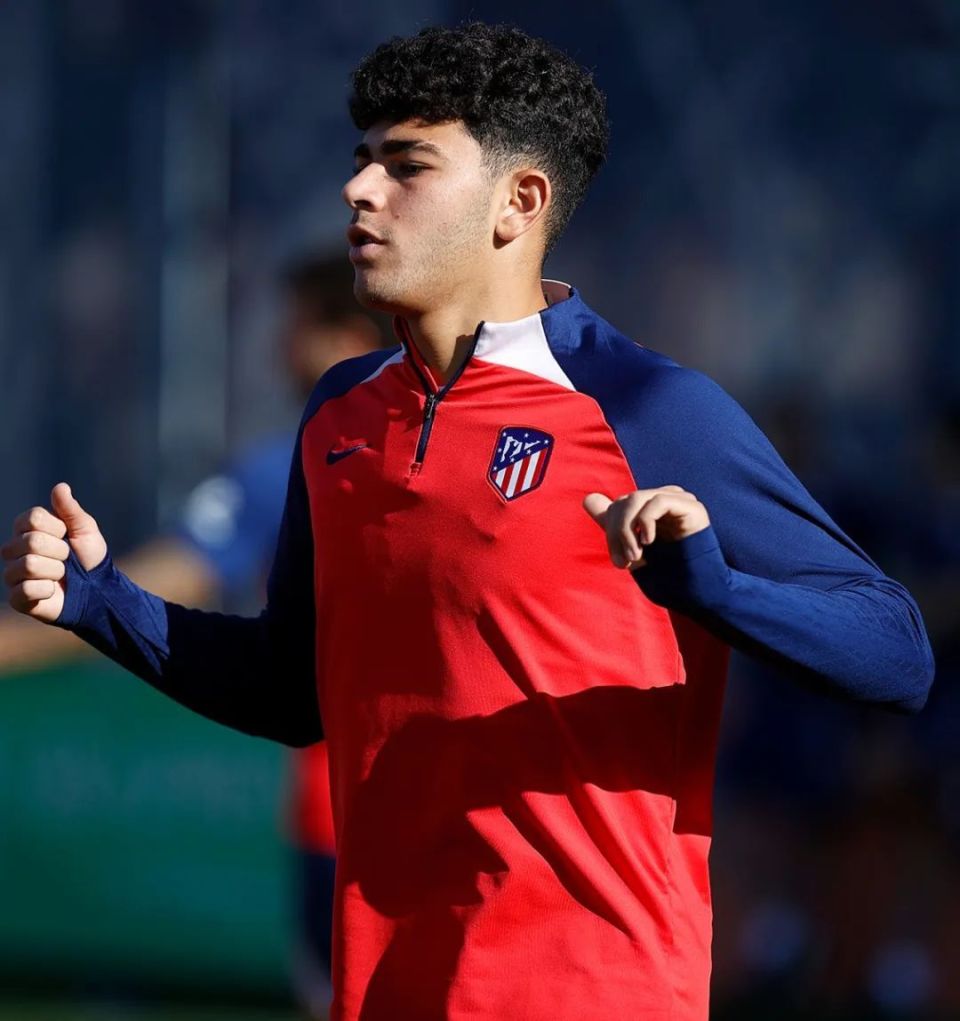 包含奥萨苏纳宣布更换主帅，新赛季开门黑的词条