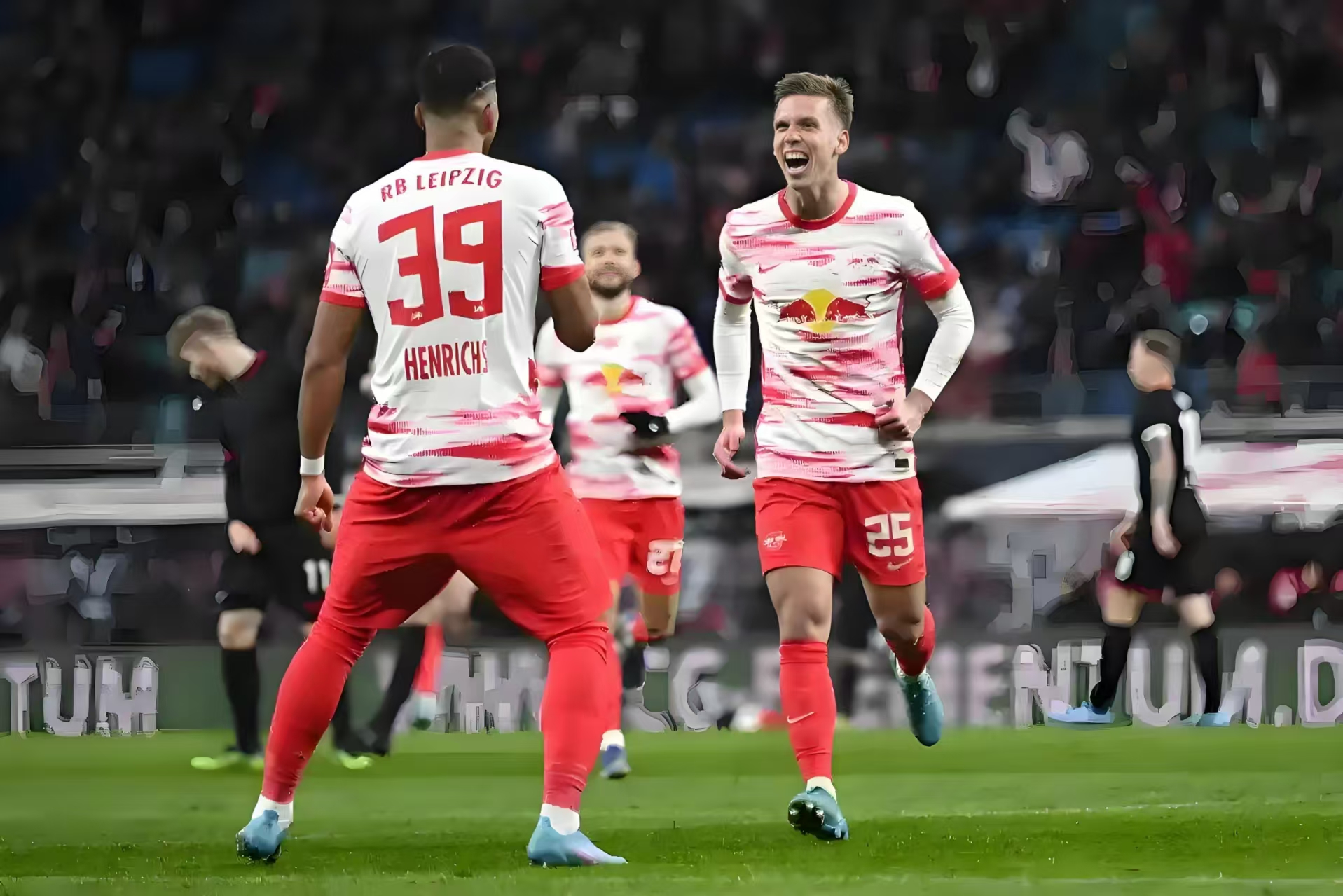 开云APP-大阪樱花队长表现抢眼，助球队晋级亚冠强的简单介绍