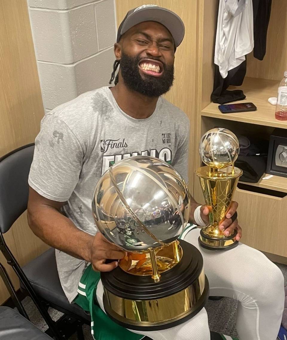 包含澳大利亚篮球赛事冠军出炉，悉尼控卫表现出色荣膺MVP的词条