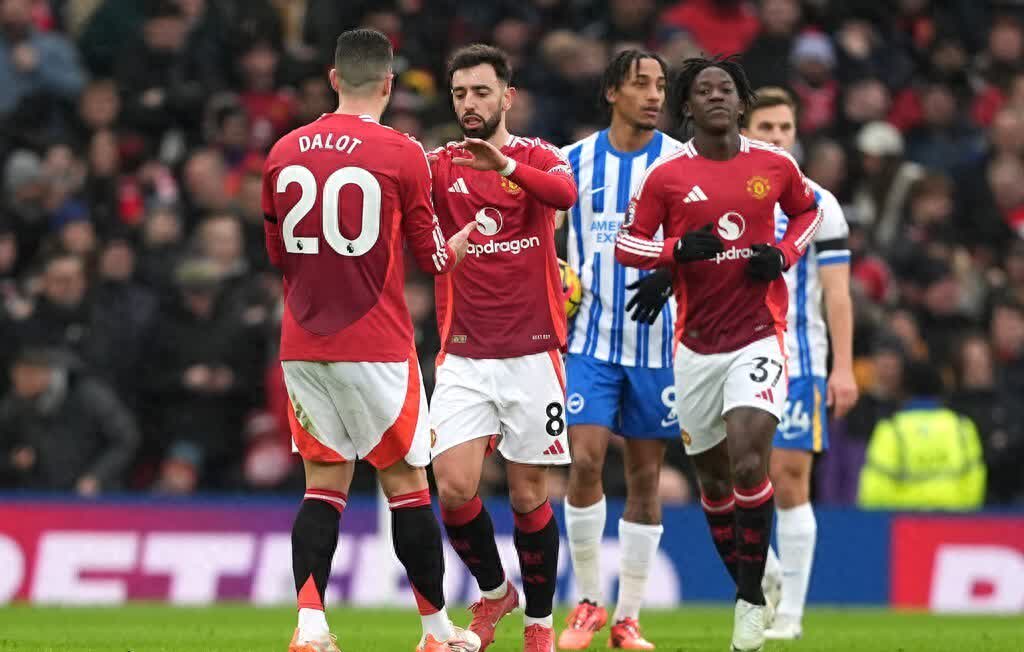 曼联客场战平南安普顿，保住前四位置