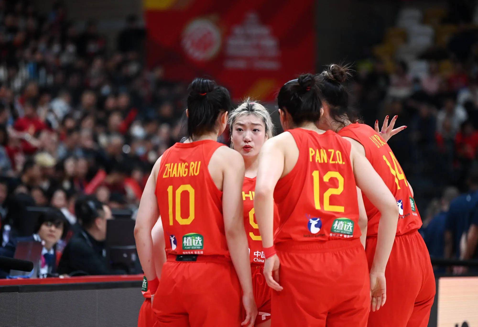 开云体育官方网站-包含女篮明星实力碾压对手，赛场盛况观众情绪高涨的词条