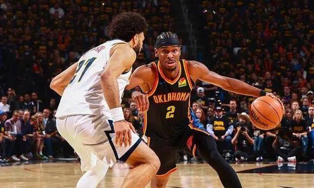 NBA季后赛第一轮激战，雄鹿逆转凯尔特人