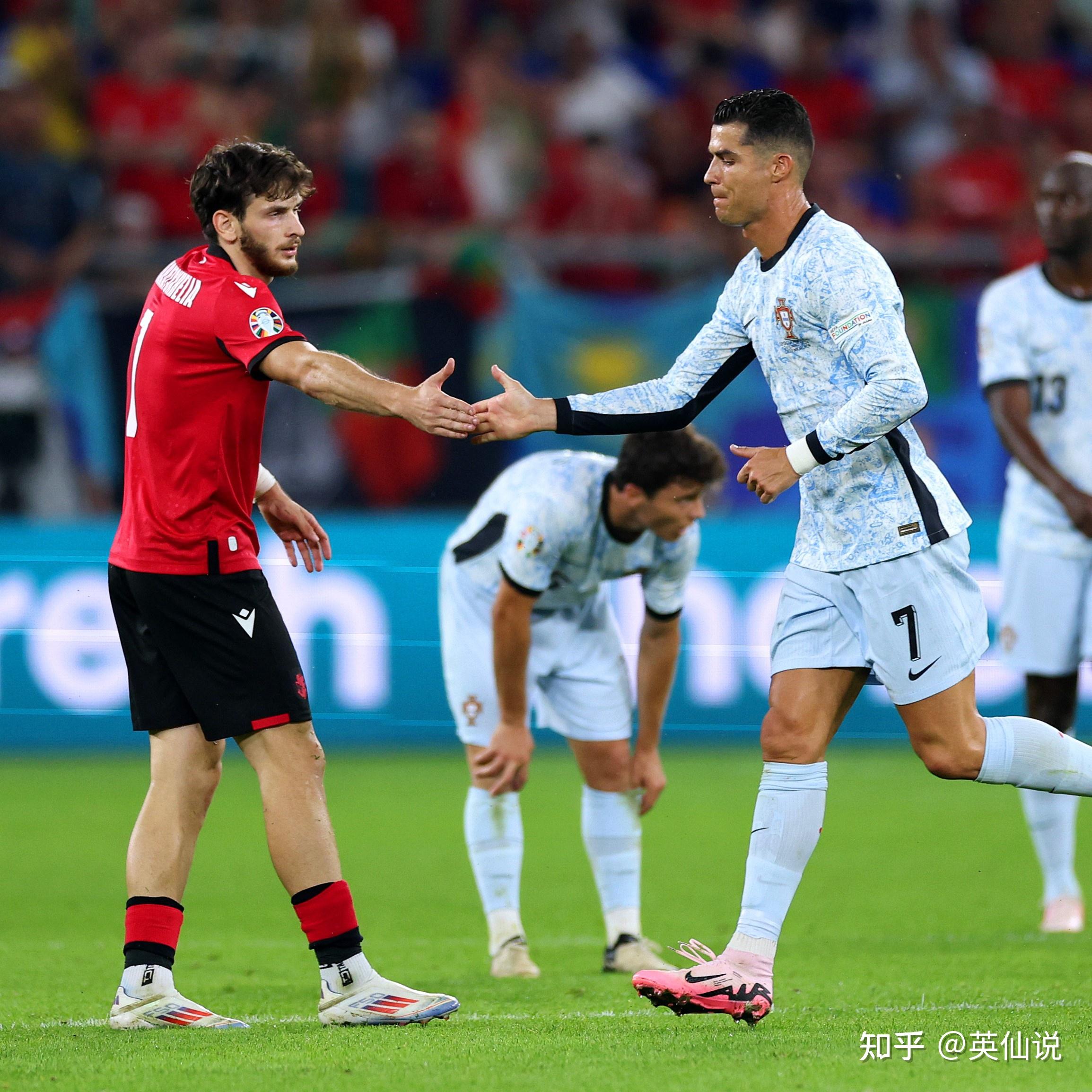 格鲁吉亚队战胜对手暂时升至前列！