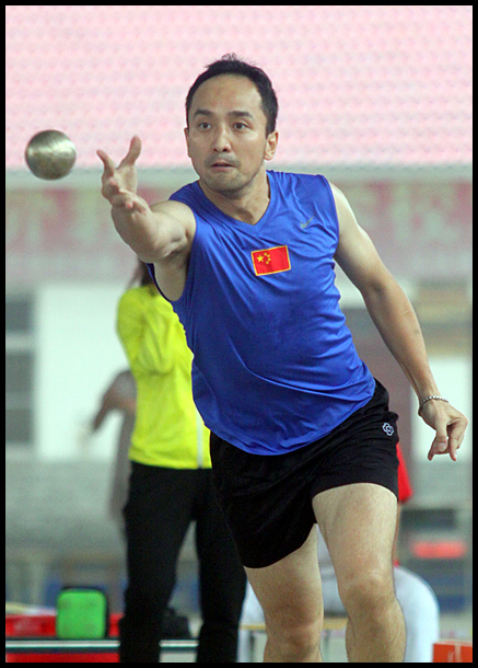 芬兰掷球选手力压群雄，斩获金牌的简单介绍