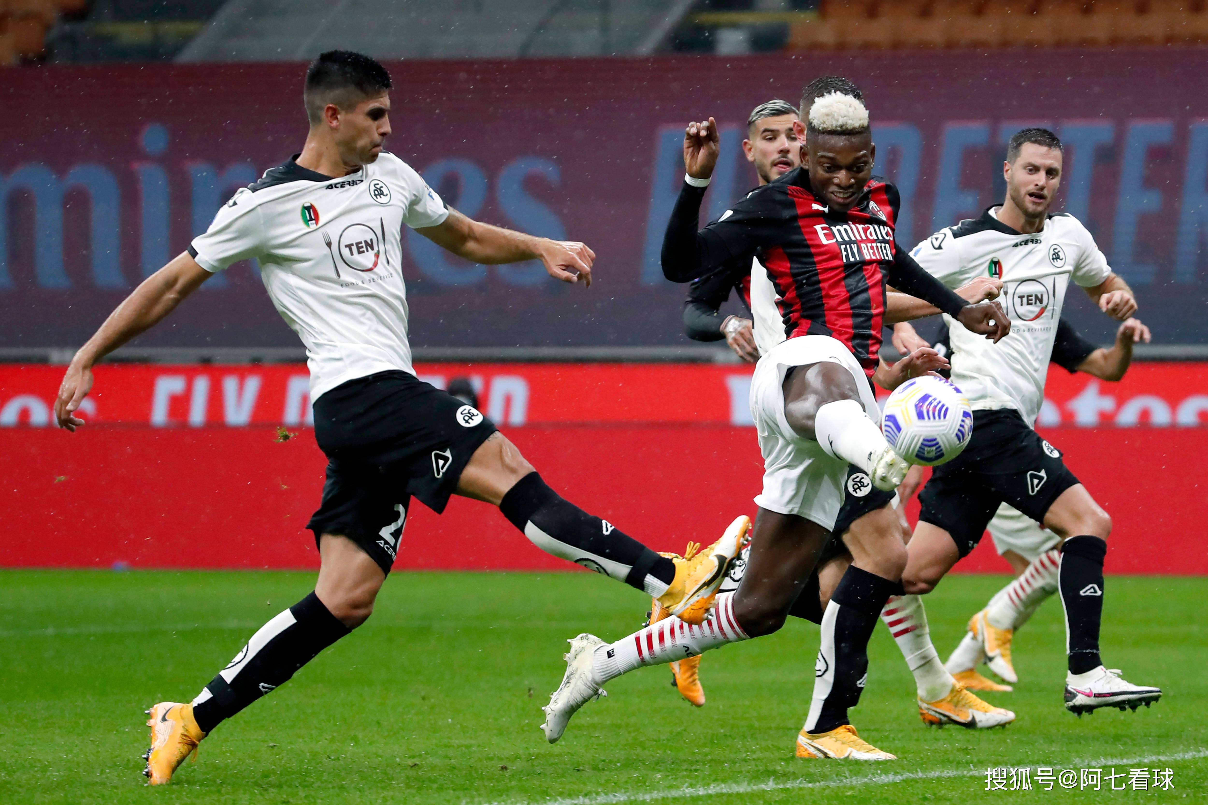 佩鲁贾主场险胜，凭借出色表现收下关键三分