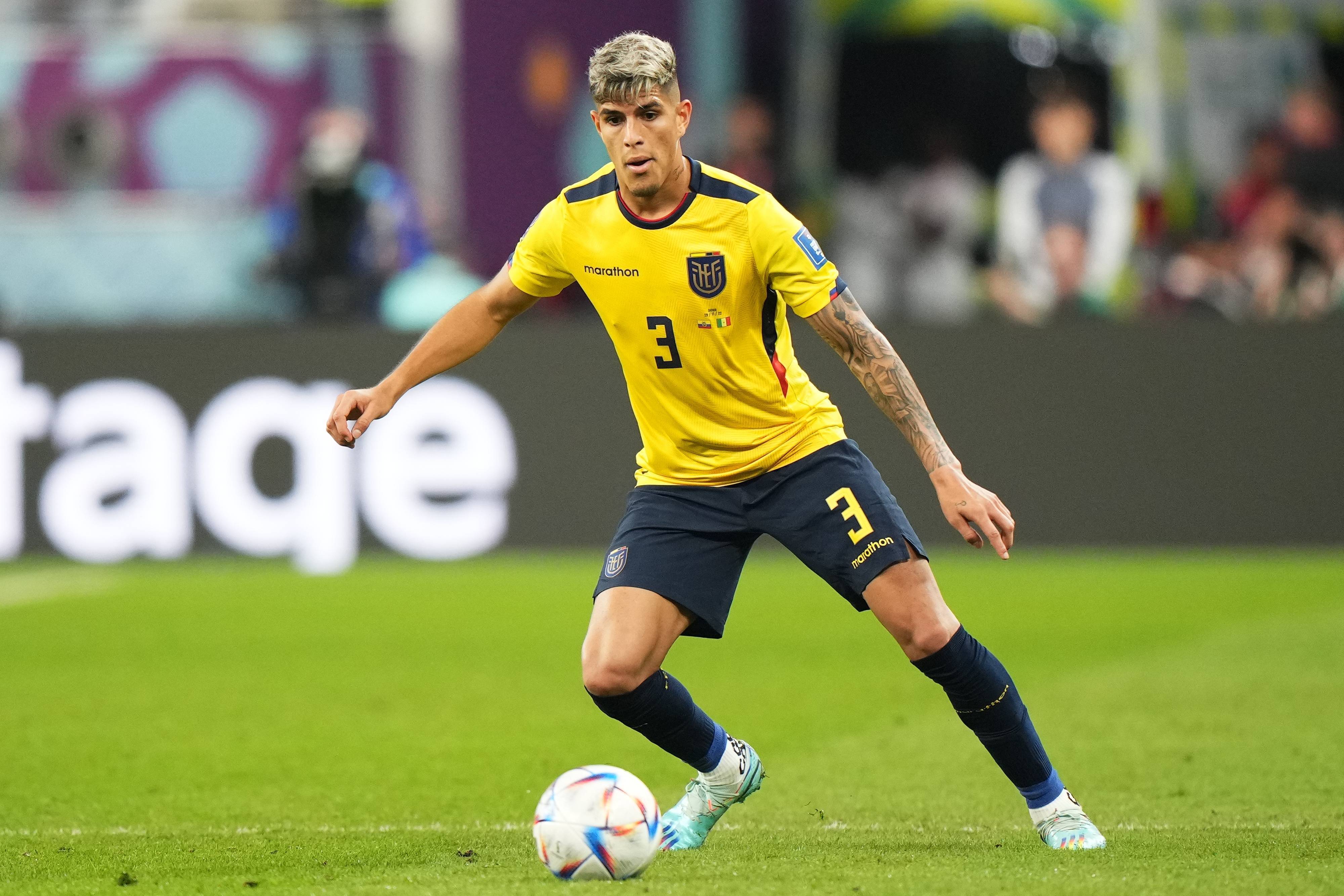 厄瓜多尔队上演大逆转小组赛突围 厄瓜多尔队上演大逆转小组赛突围