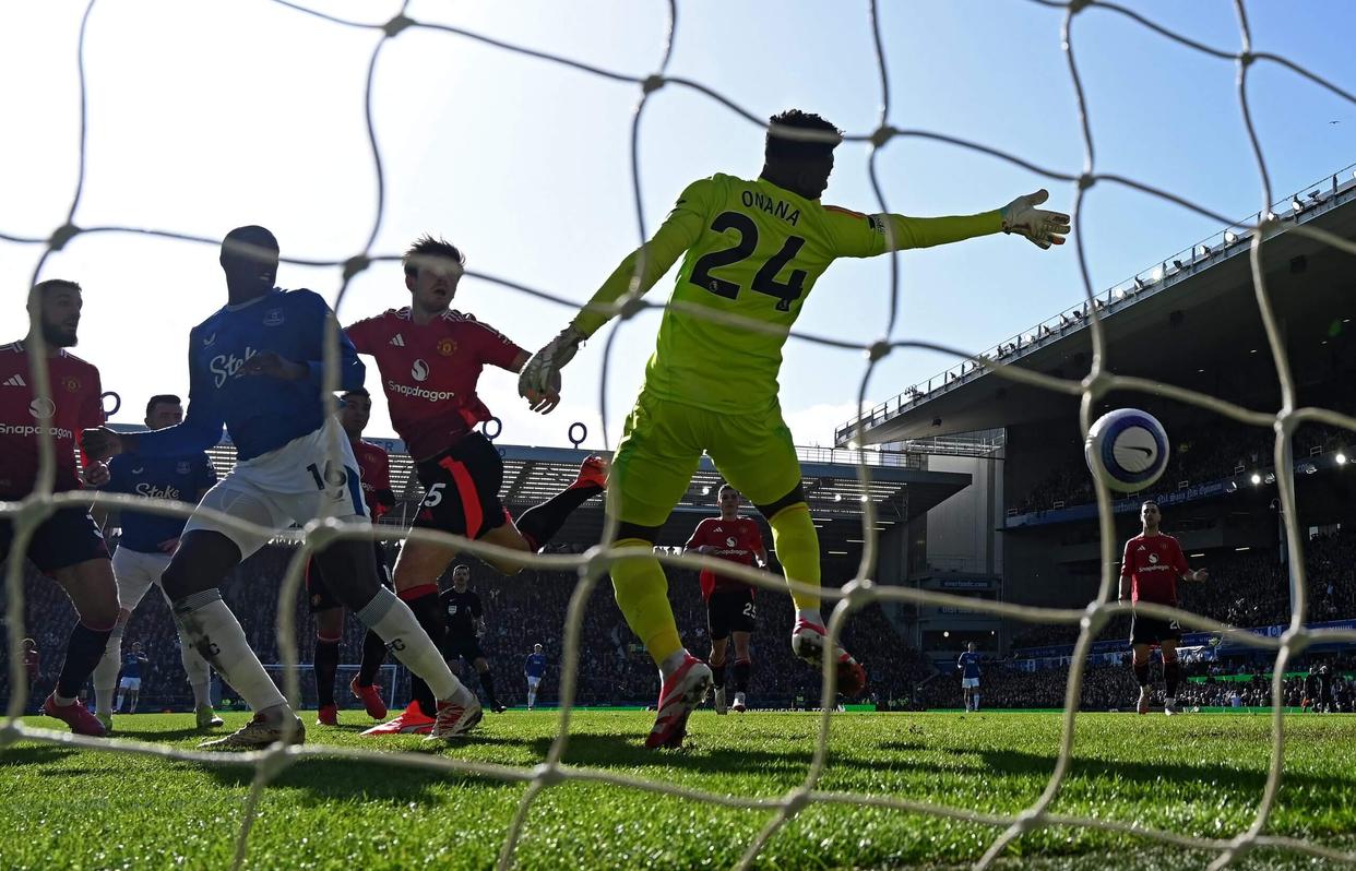 开云体育登录-包含曼联后防线连续保持零失球，球队或将打破对手防线的词条