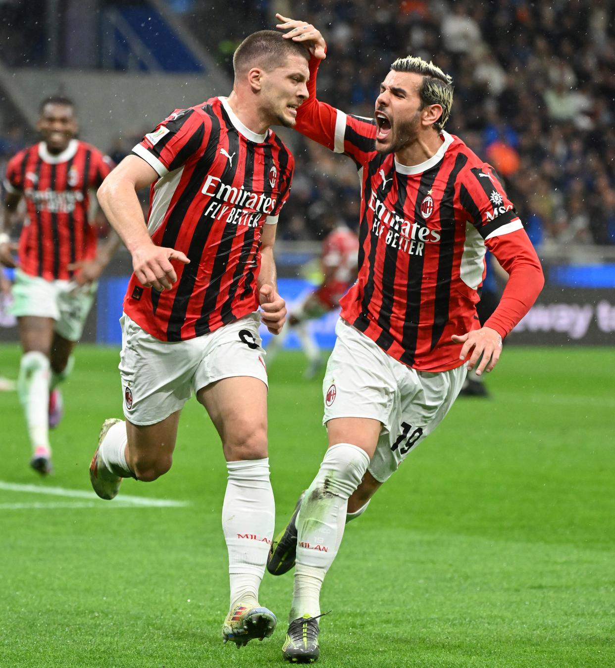 AC米兰客场获胜，晋级下一轮比赛