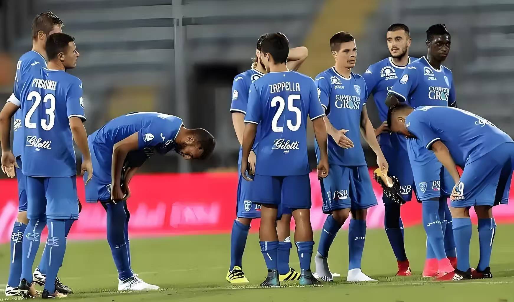 开云APP-同场竞技，双方实力悬殊分高下