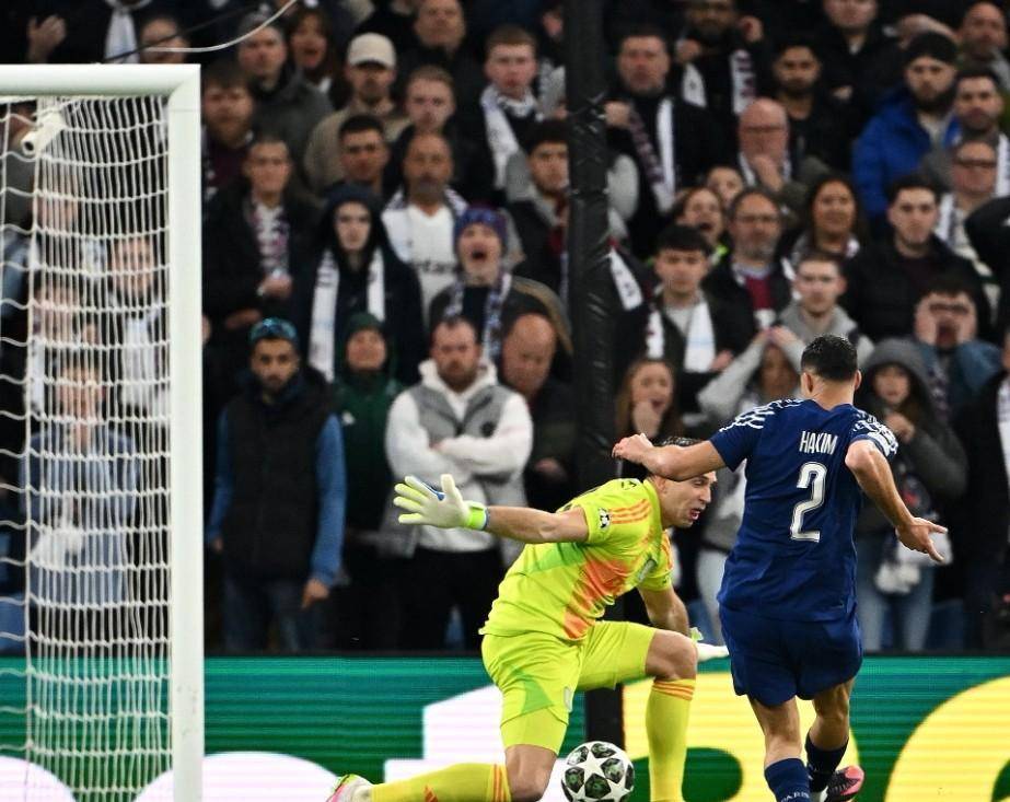 开云体育-包含皇马陷入困境：卫冕之路颇为坎坷的词条