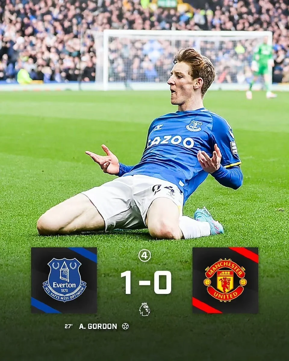 开云平台-埃弗顿在客场丢球后，连入两球逆转胜利