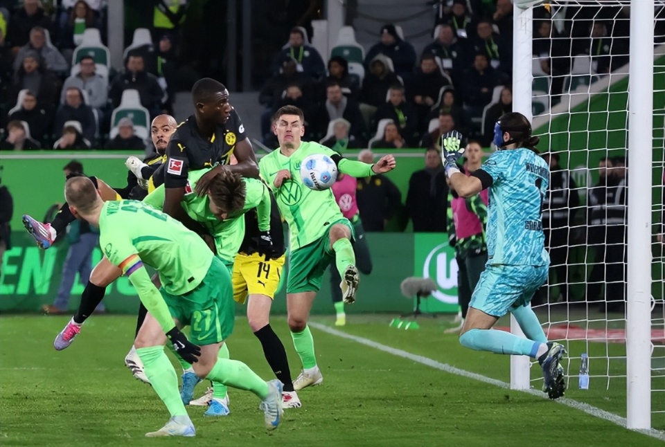 沃尔夫斯堡连胜开启胜利之门,士气高涨 沃尔夫斯堡连胜开启胜利之门,士气高涨