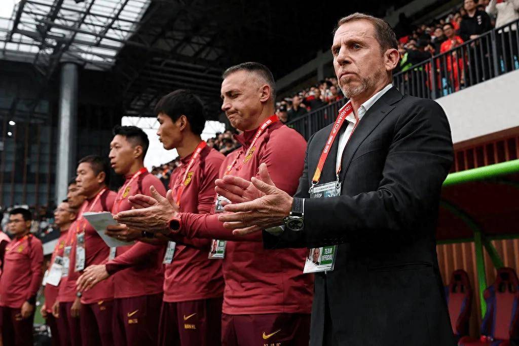 战术调整频繁更迭，欧洲豪门求得突破？