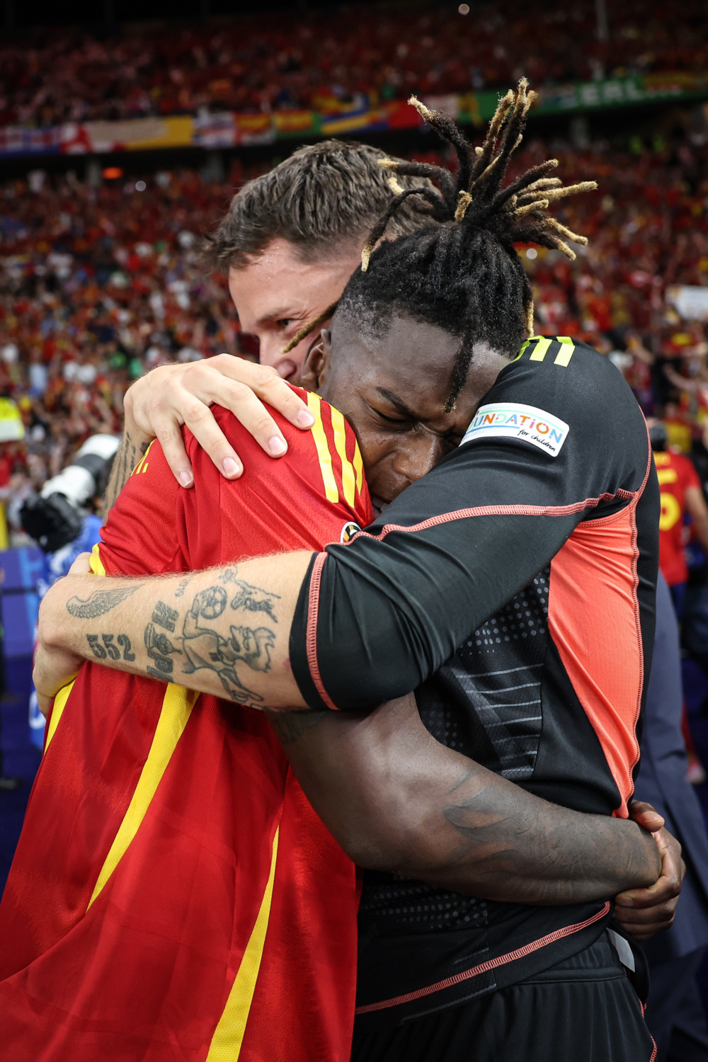 西班牙国家队必须战胜对手，才能晋级