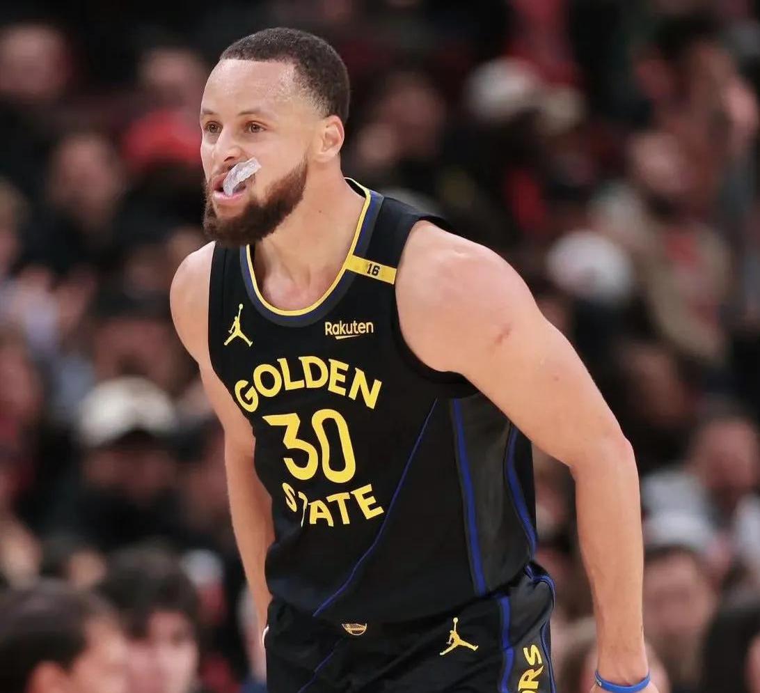 勇士在主场取胜覆盖被提前锁定季后赛资格