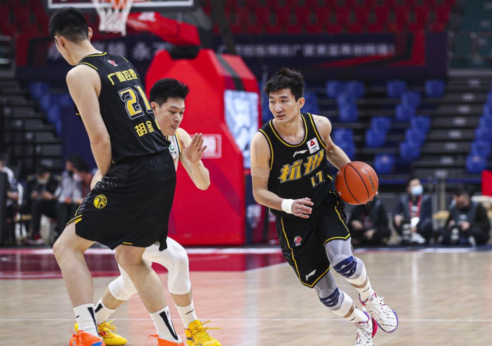 山西球队集体发挥,实现全面胜利 山西球队集体发挥,实现全面胜利