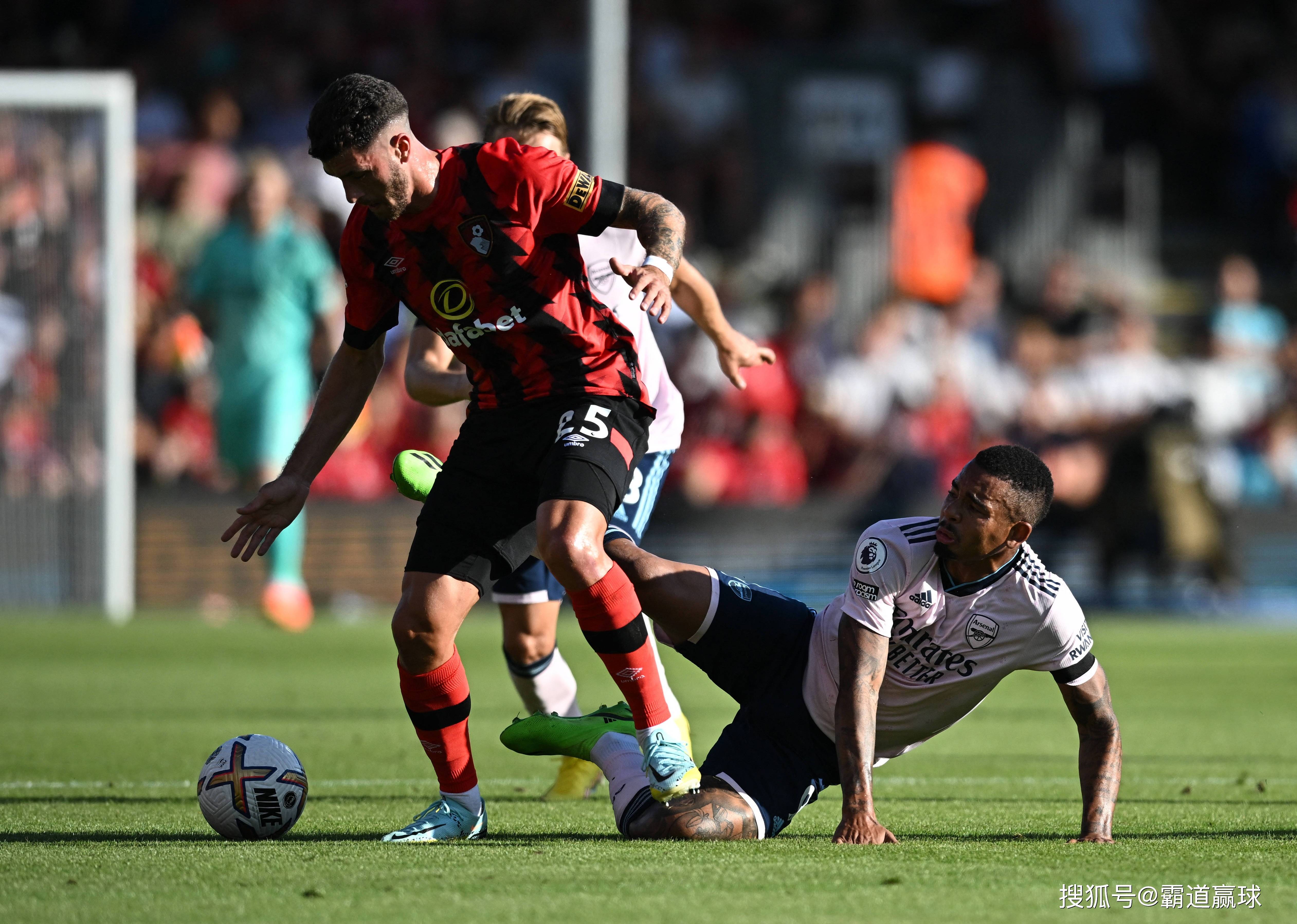 关于伯恩茅斯客场取胜，保级希望重燃的信息