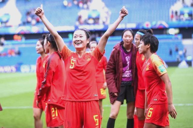 中国女足表现出色，跻身比赛晋级名单