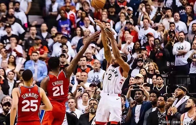76人惨遭雄鹿横扫，恩比德空砍35分仍难救主的简单介绍