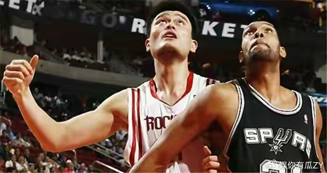 马刺遭遇连败，老将邓肯现身指导球队