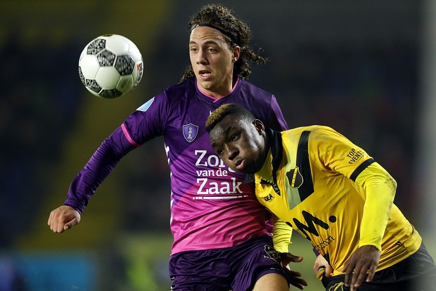 维罗纳胜出晋级，黑马崭露头角