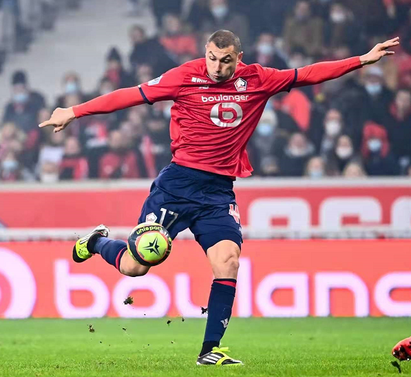 开云体育下载-里尔主场战胜普瓦捷，稳固积分榜前列