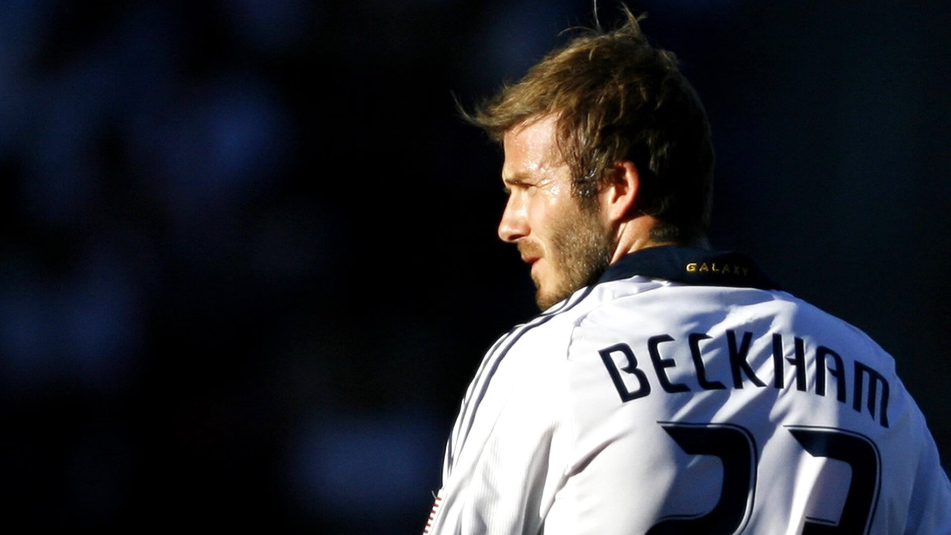 开云体育在线-郭艾伦三分钟魔法时刻，致命抢断与超远三分绝杀山东